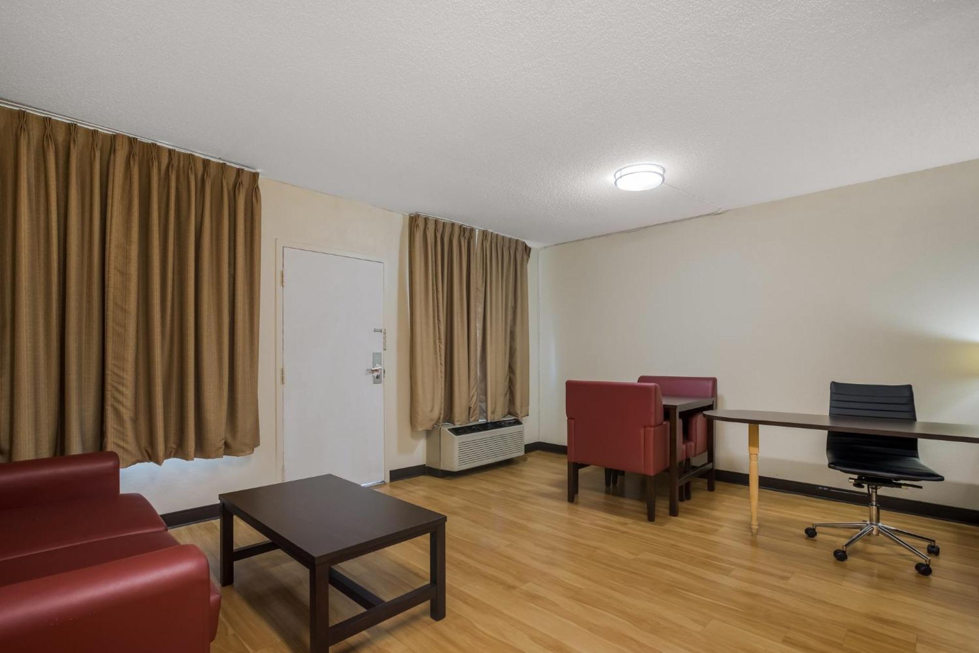 Red Roof Inn & Suites Statesboro - University Ngoại thất bức ảnh