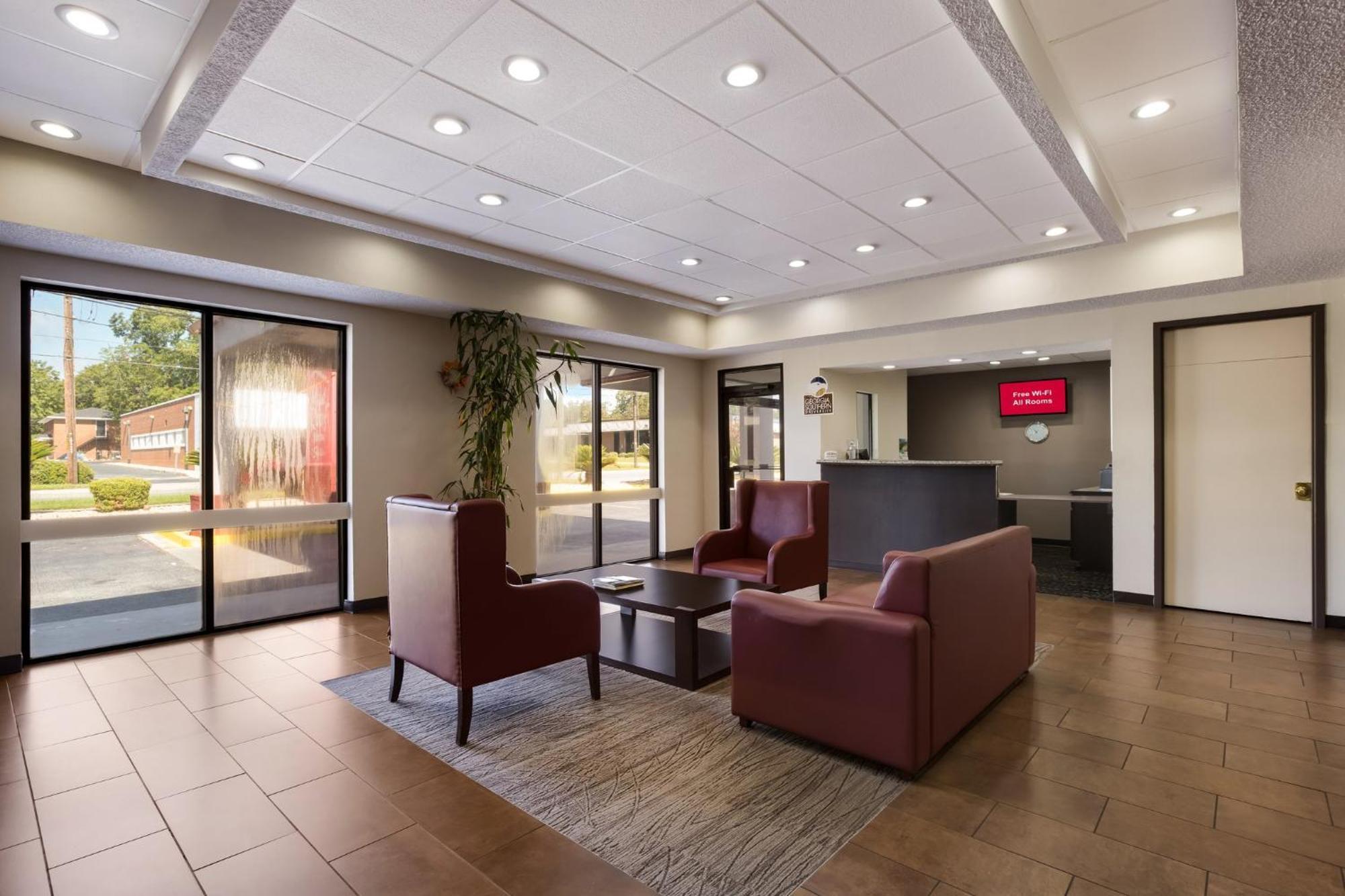 Red Roof Inn & Suites Statesboro - University Ngoại thất bức ảnh
