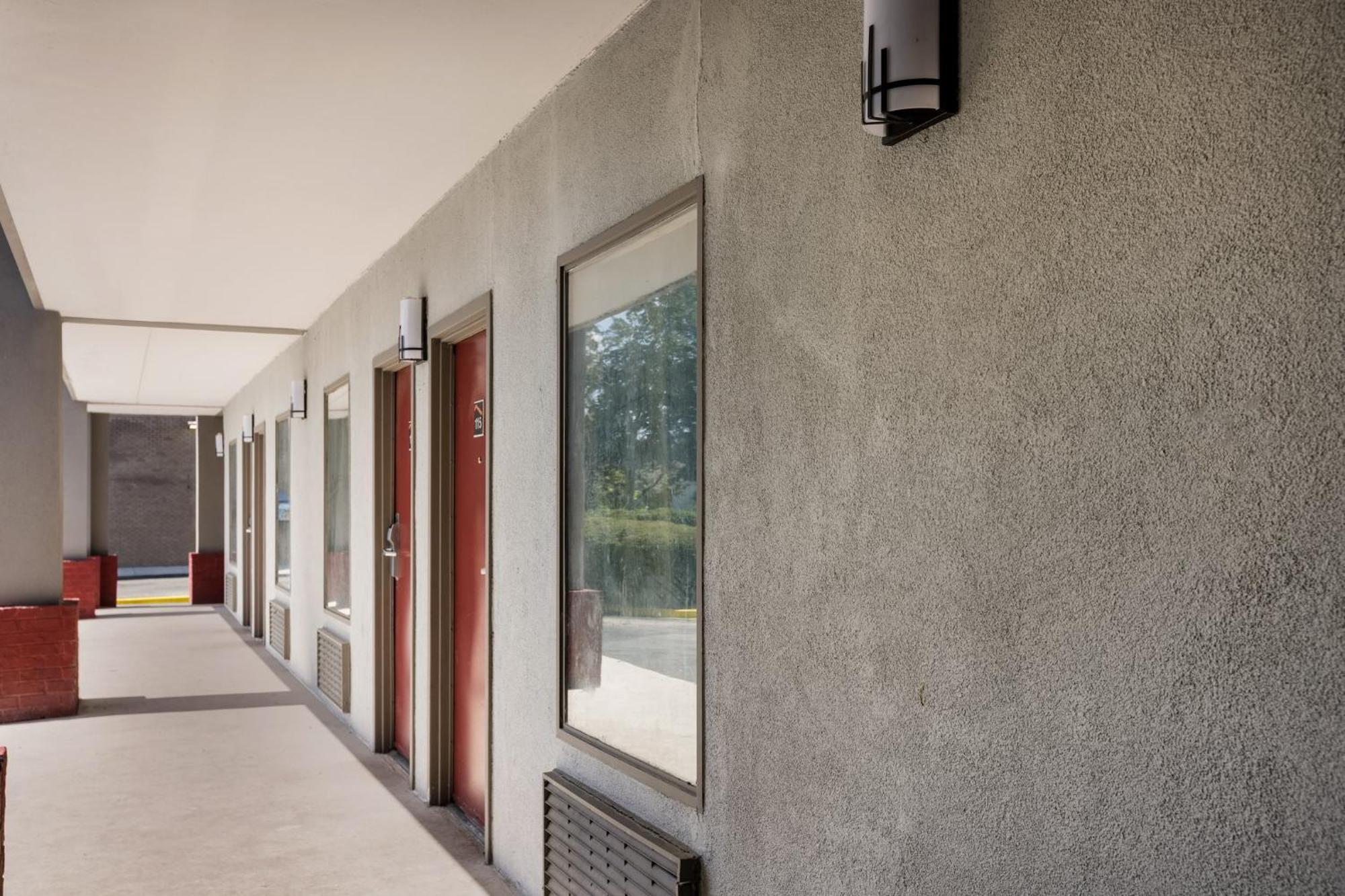 Red Roof Inn & Suites Statesboro - University Ngoại thất bức ảnh