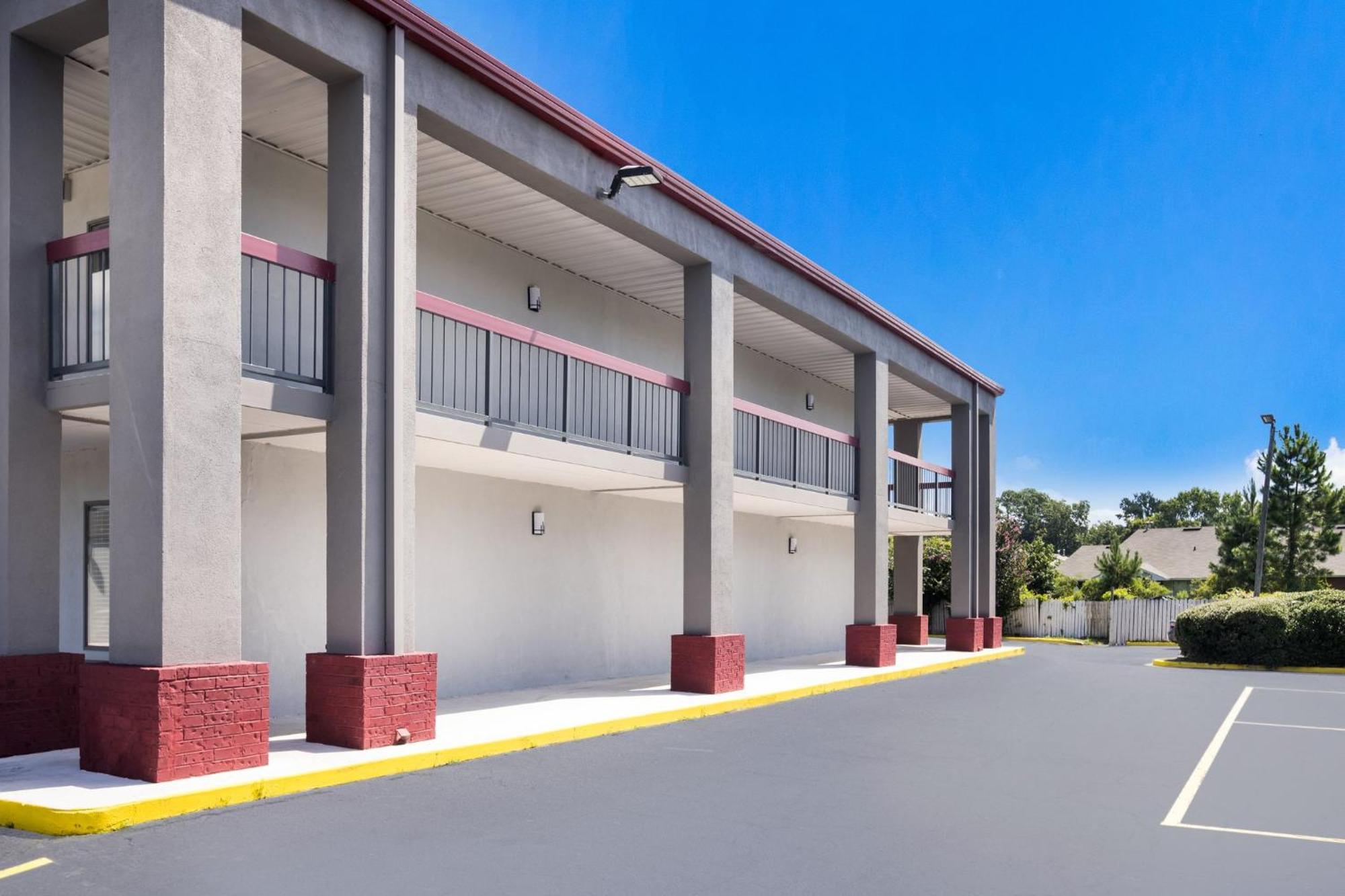 Red Roof Inn & Suites Statesboro - University Ngoại thất bức ảnh