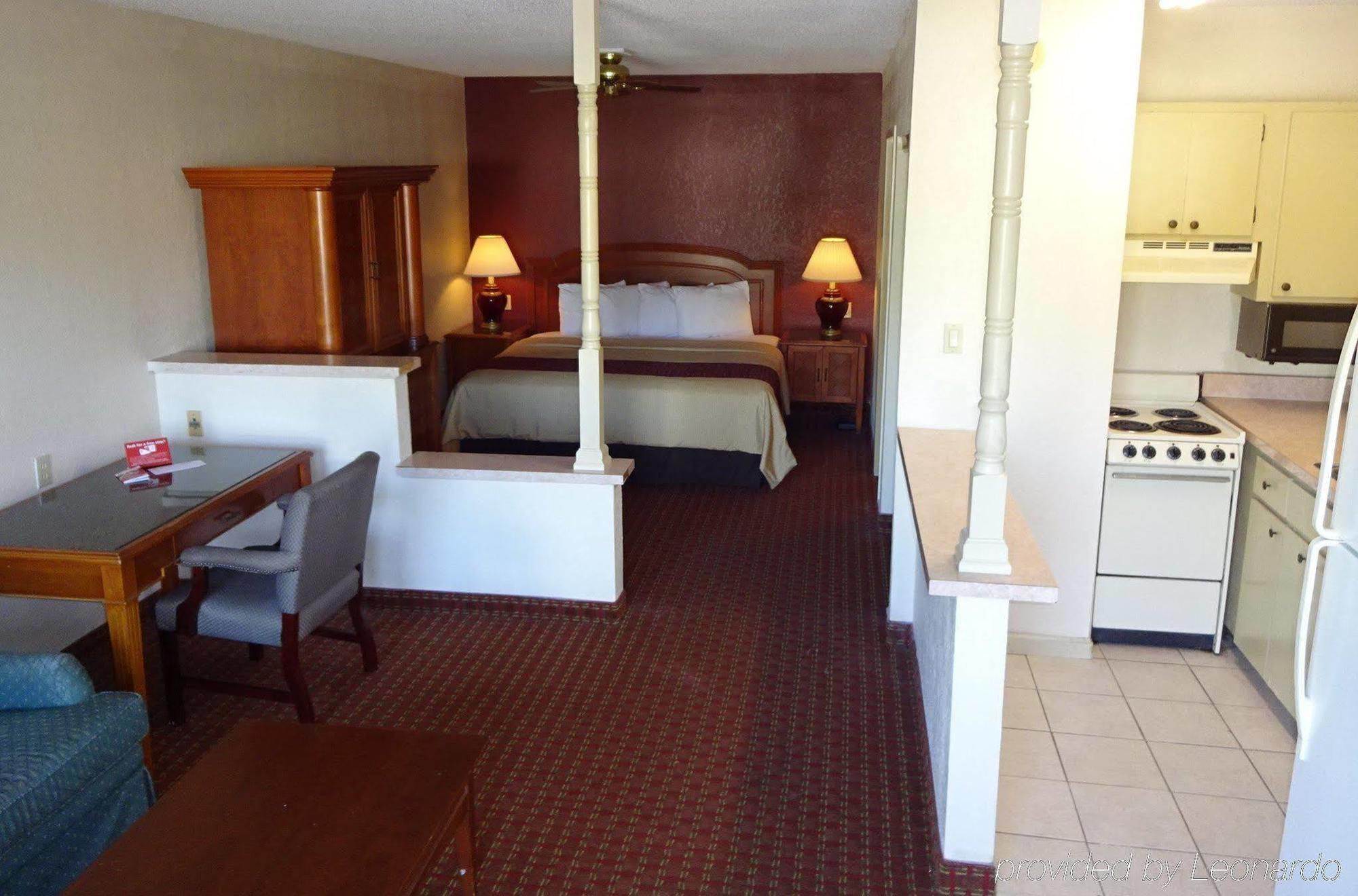 Red Roof Inn & Suites Statesboro - University Ngoại thất bức ảnh